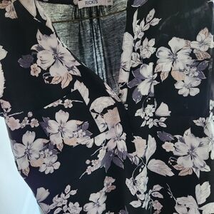 Ricki's short sleeve black floral blouse